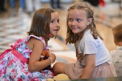 Дејан Вукић 
Дјеца у Саборном храму Св. Јована Владимира на празник Рођења Пресвете Богородице 
2025-11-28 11:34:03