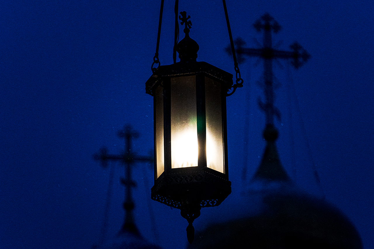 Зимний вечер в Сретенском монастыре