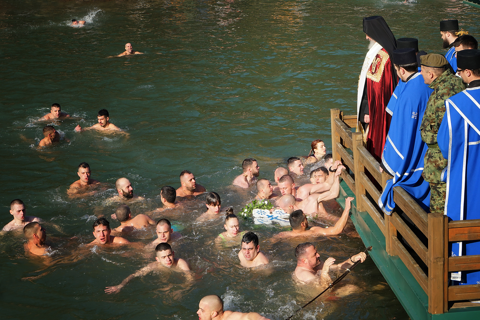 Богојављенско пливанје