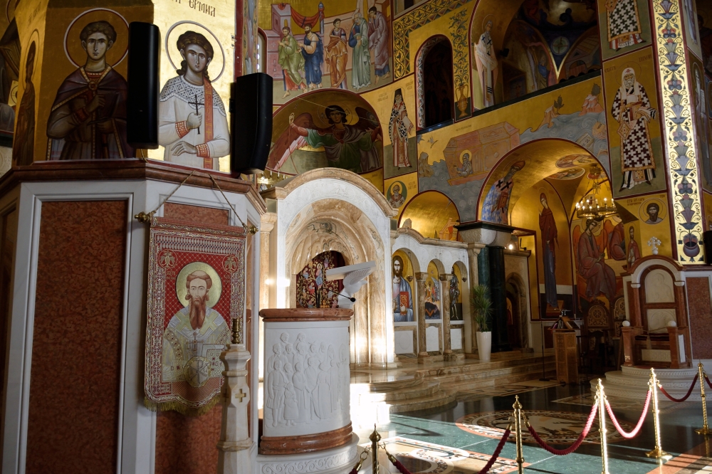 Ikonostas i ambona w Podgoricy, 2024