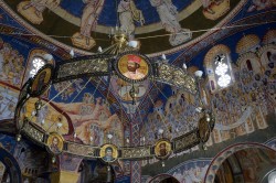 Sheep1389 
Jeden z żyrandoli i freski soboru w Barze, 2024 
3 
2026-01-22 20:09:45