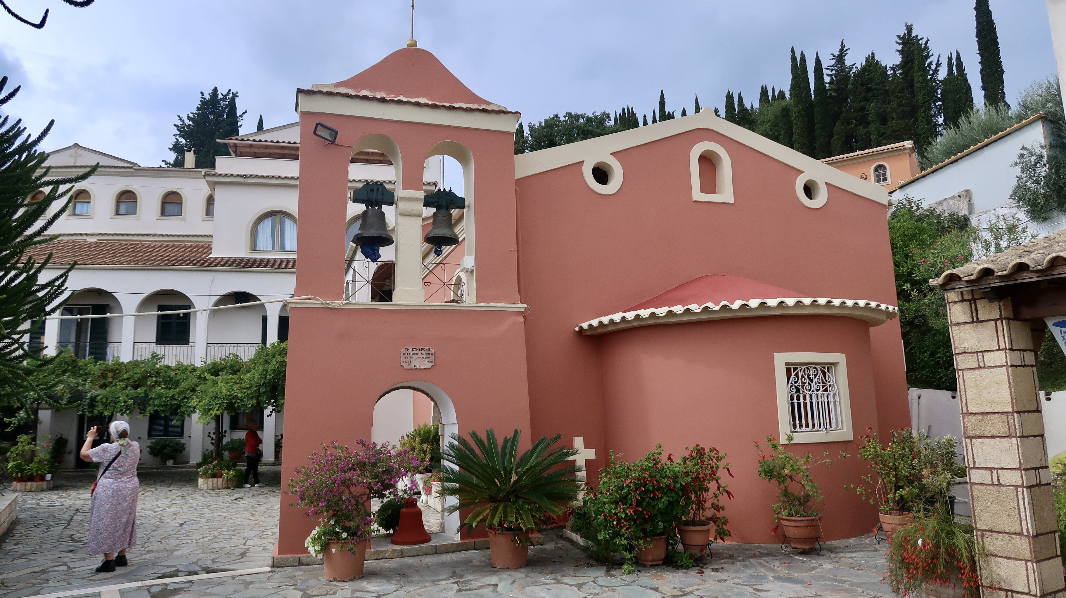 Monaster Świętej Paraskiewy na wyspie Korfu 