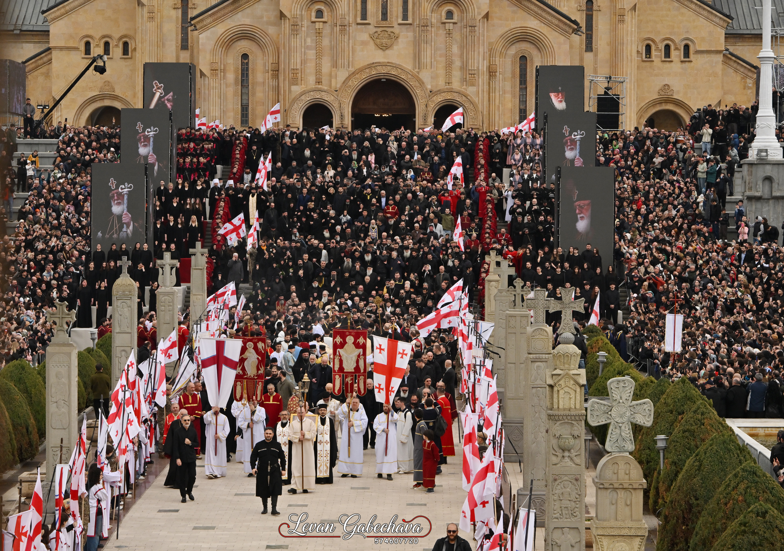 Кадры с похорон Патриарха