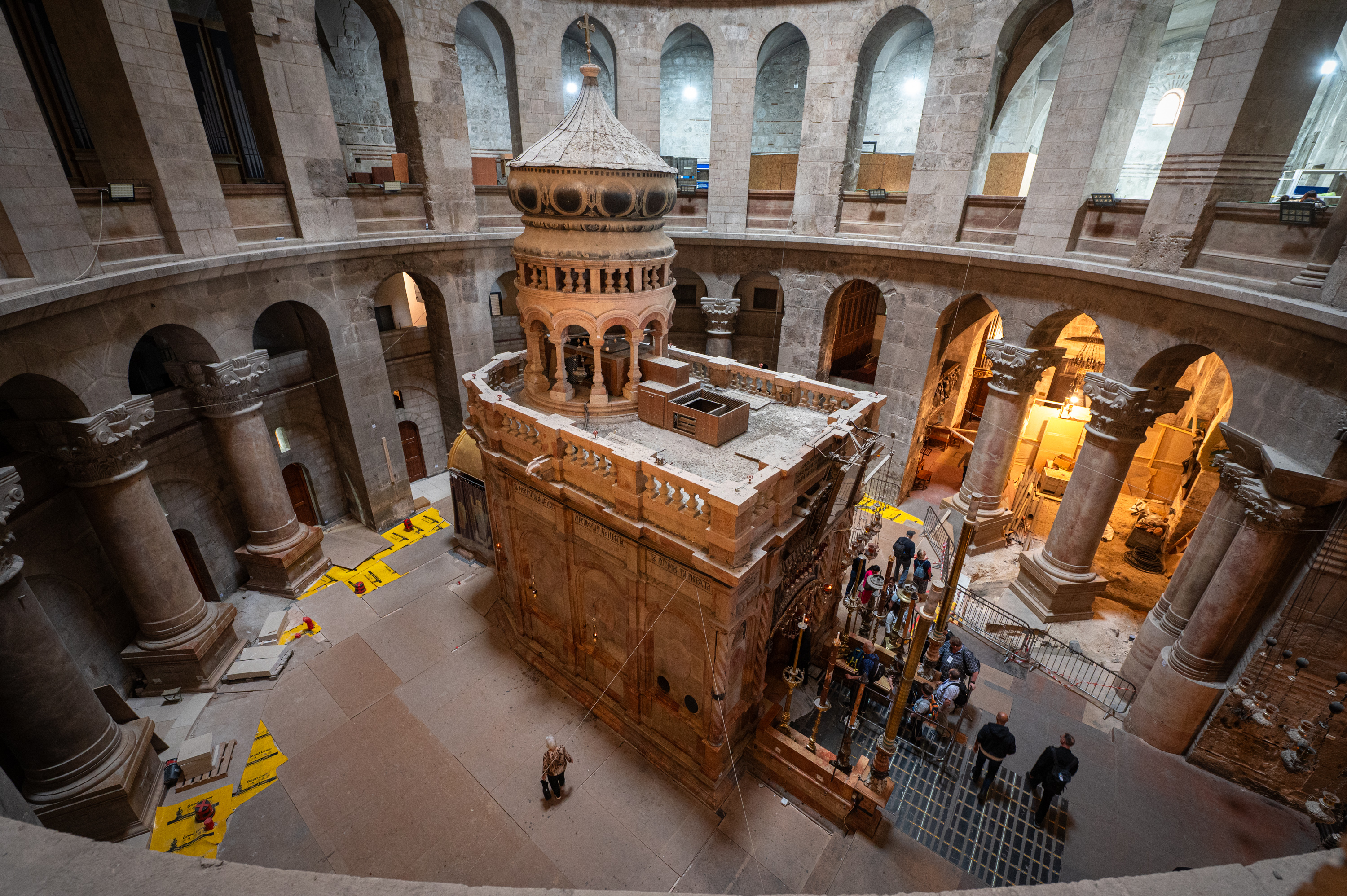 Kuwukla - Church of the Holy Sepulchre