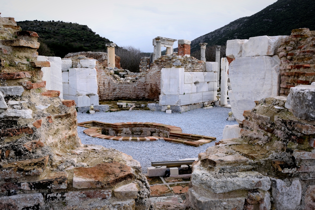 Ancient Ephesus (9) - another baptisterium