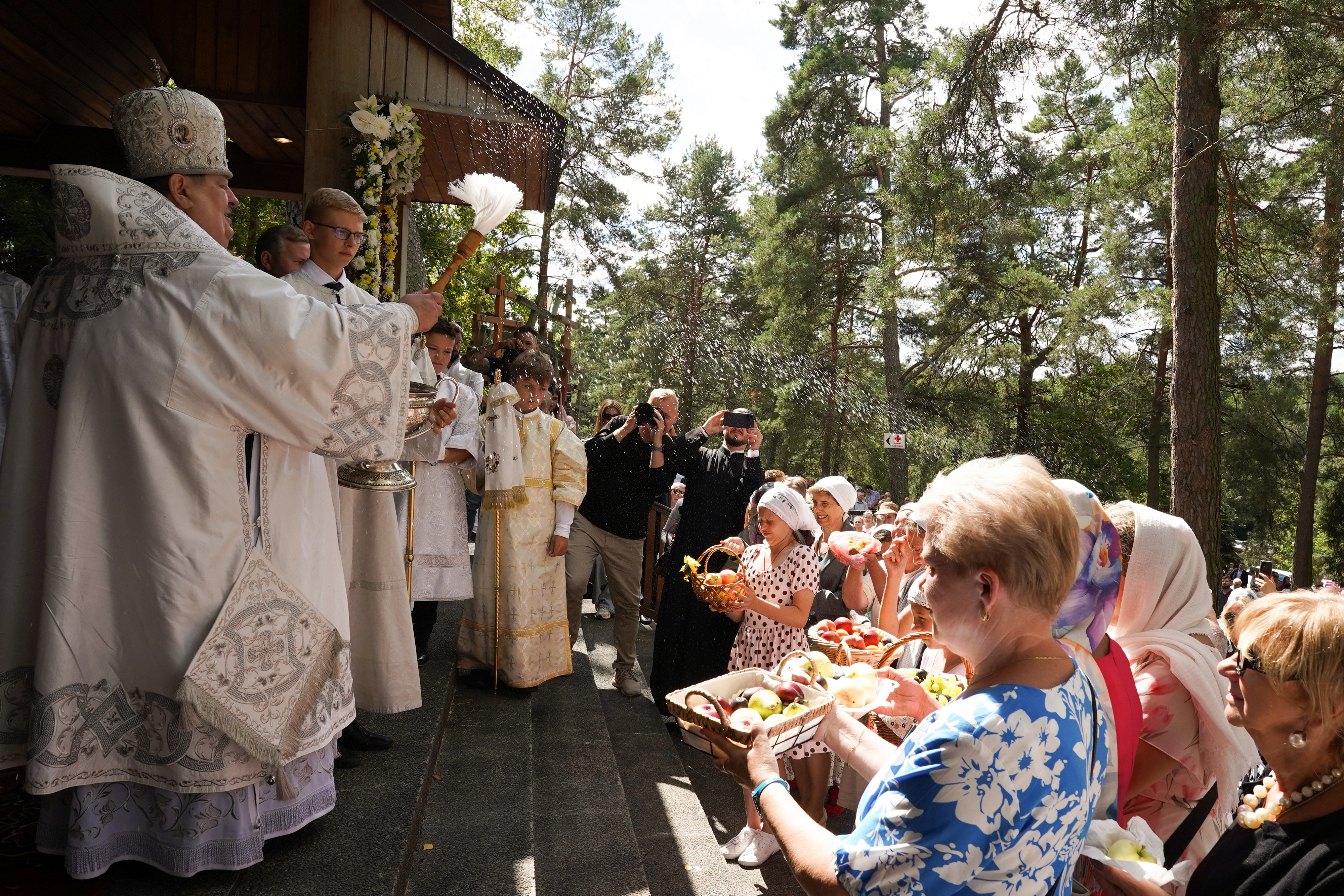 The main Divine Liturgy of Transfiruration feast in Grabarka Convent 