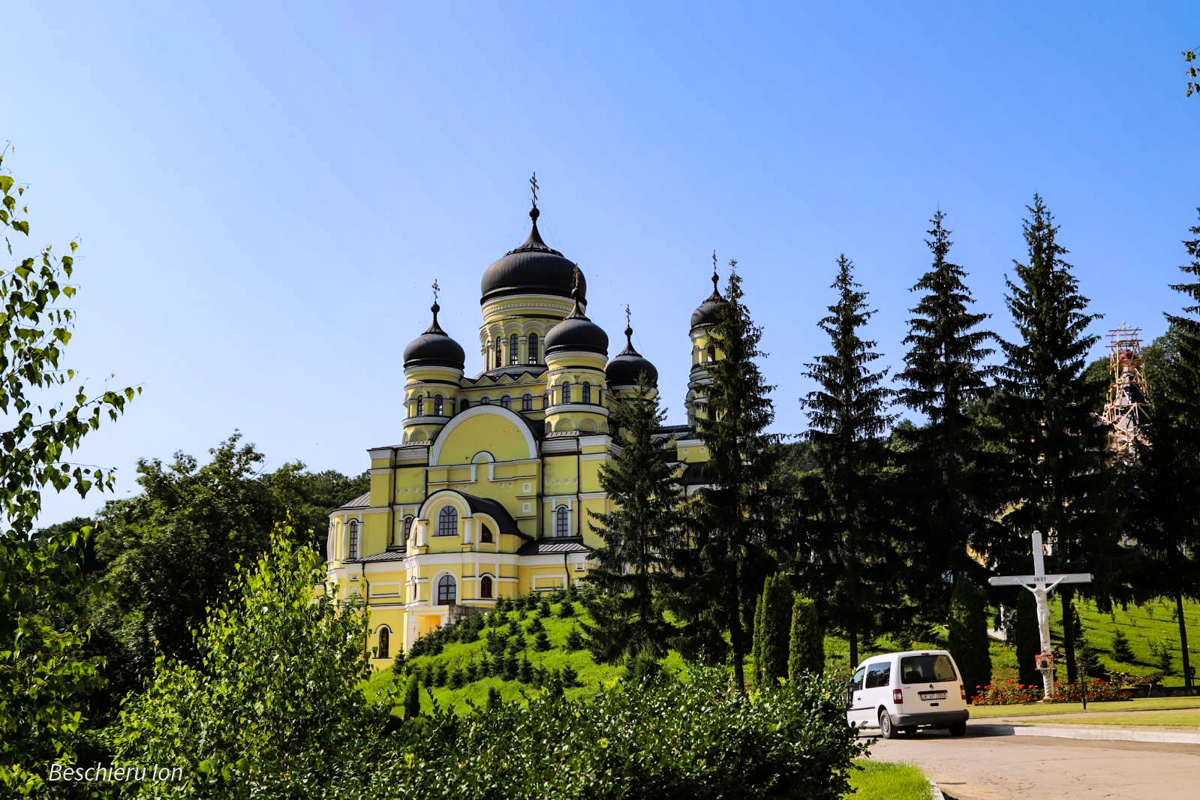  Mănăstirea „Sfânta Cuvioasă Parascheva”