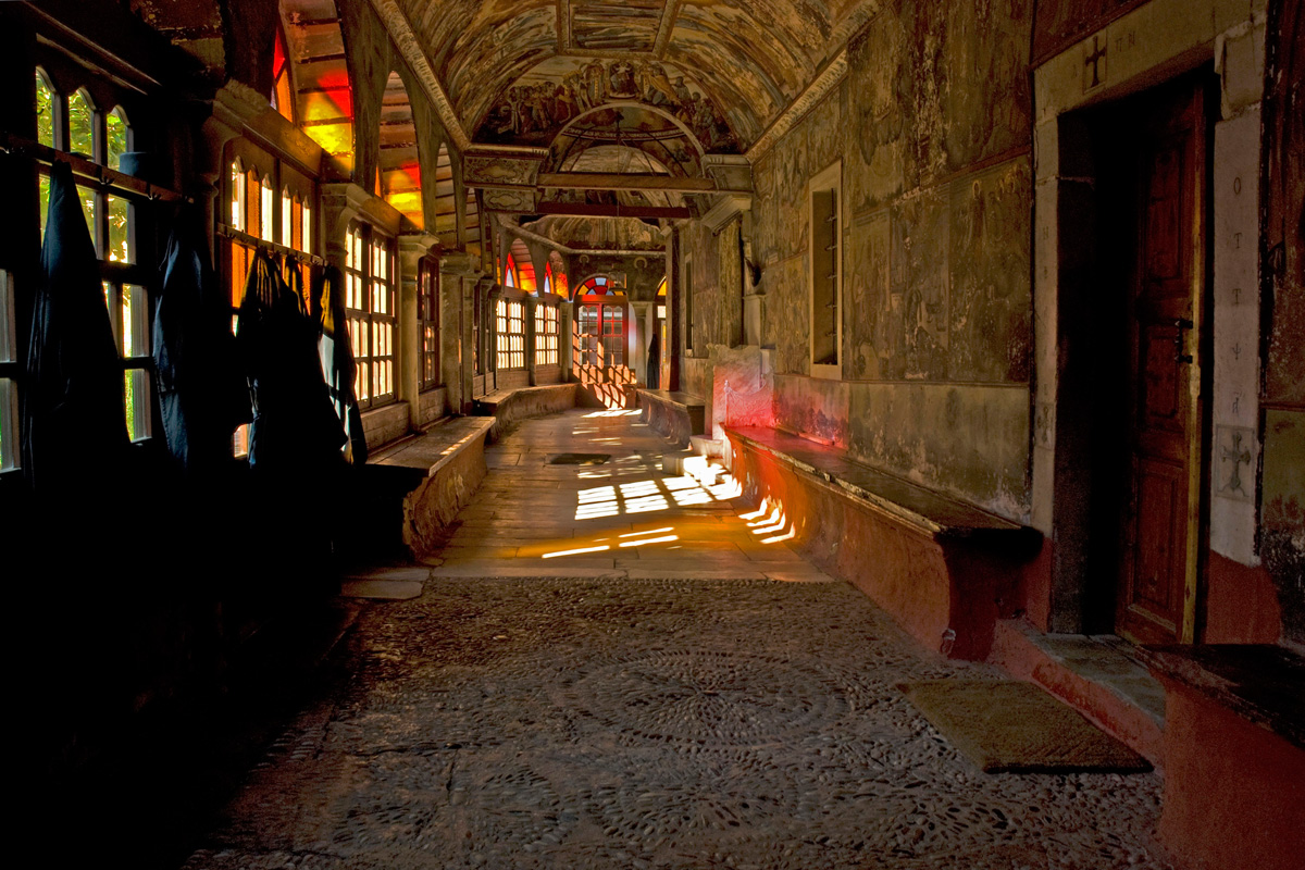 Εξωνάρθηκας στην Ι.Μ. Ιβήρων  