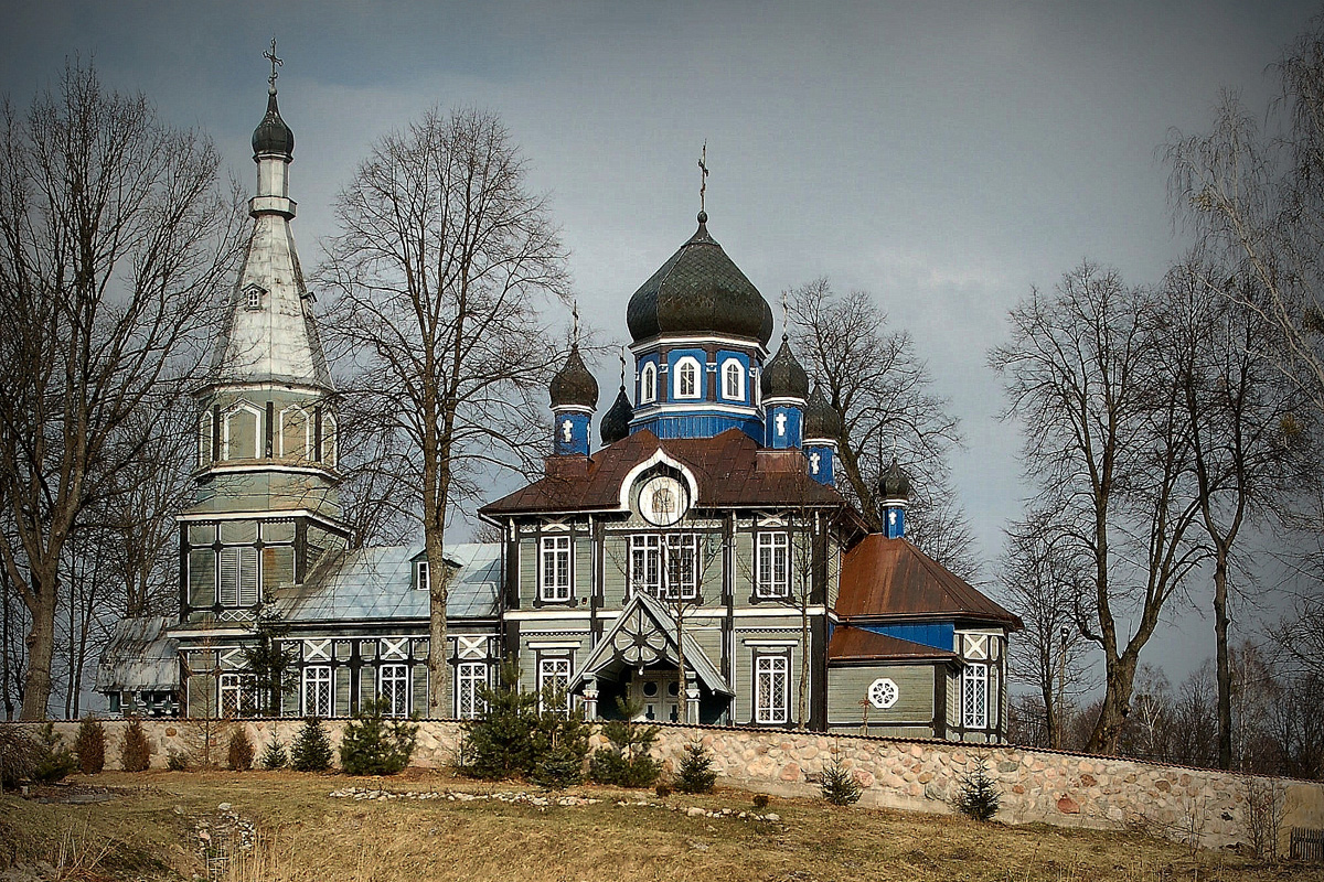 Cerkiew we wsi Puchły