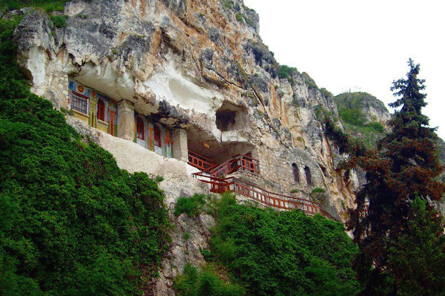  Basarbovo monastery near Ruse  