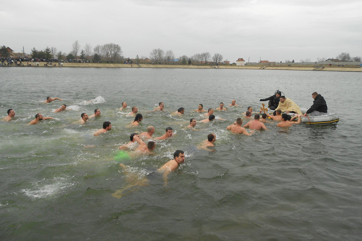 Пливање за Часни Крст 