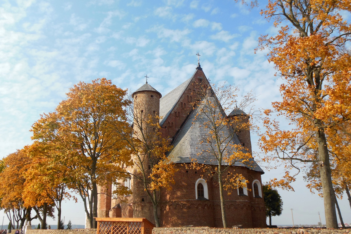 St. Archangel Michael Orthodox church in Synkovichi, XV century  