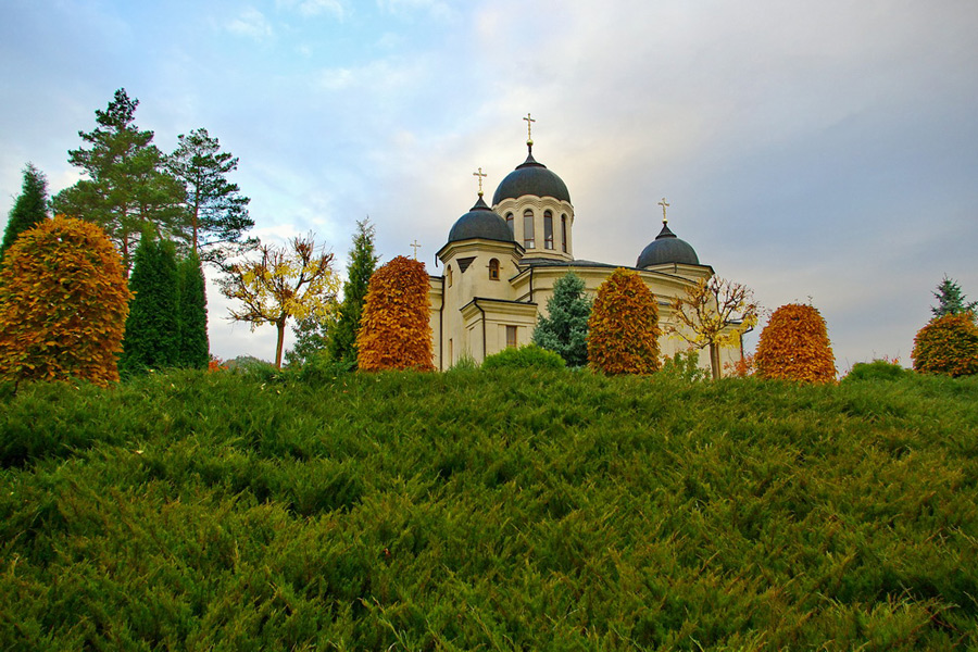 Монастырь Курки.   