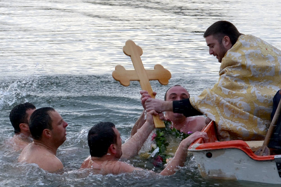  Богојављенско пливање за Цасни Крст   